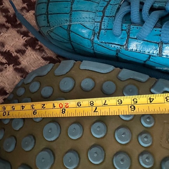 Blue Shoes. Older model. Good use condition - Picture 12 of 12